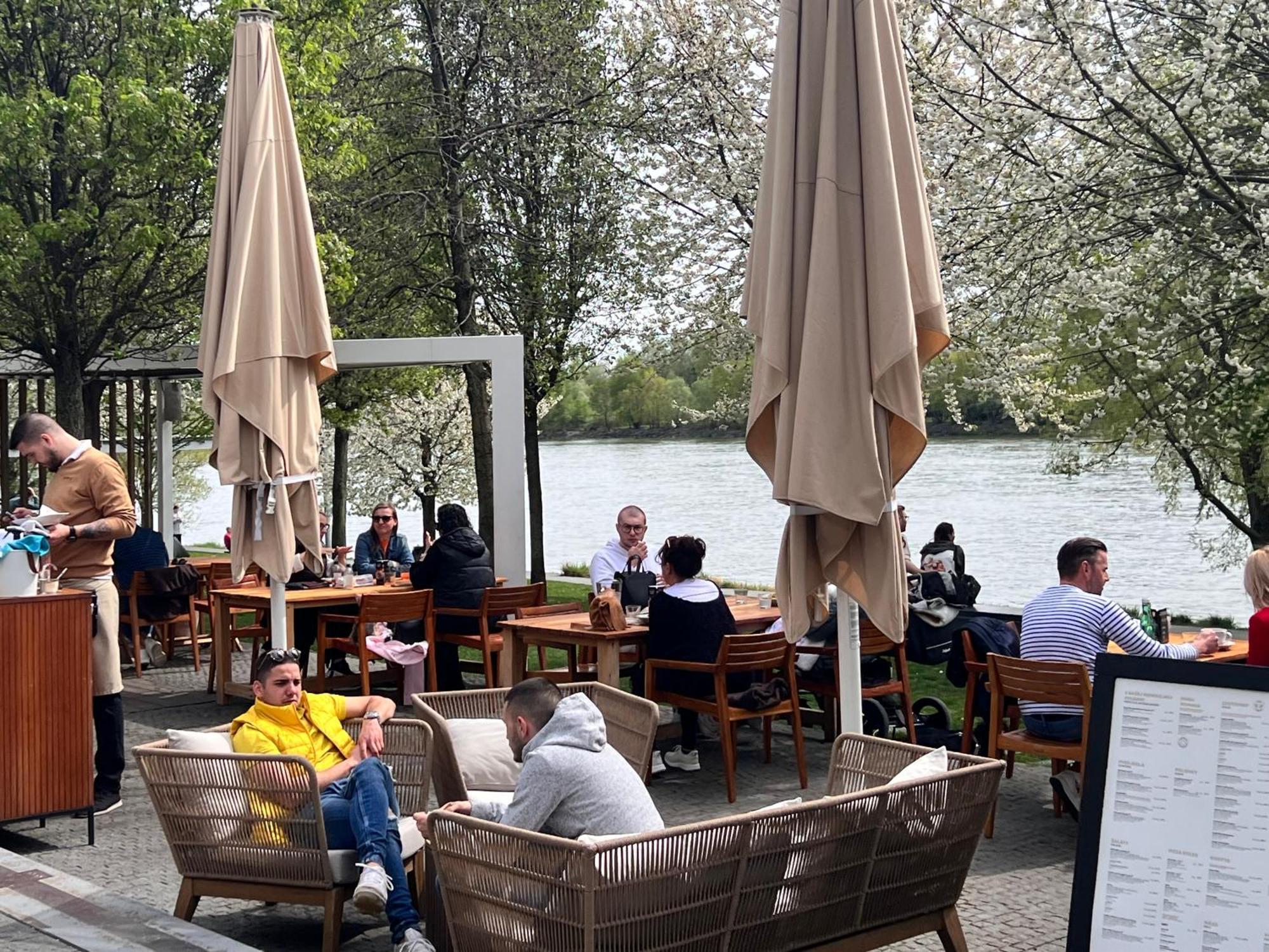 River Front Mezonet Eurovea Bratislava Eksteriør bilde